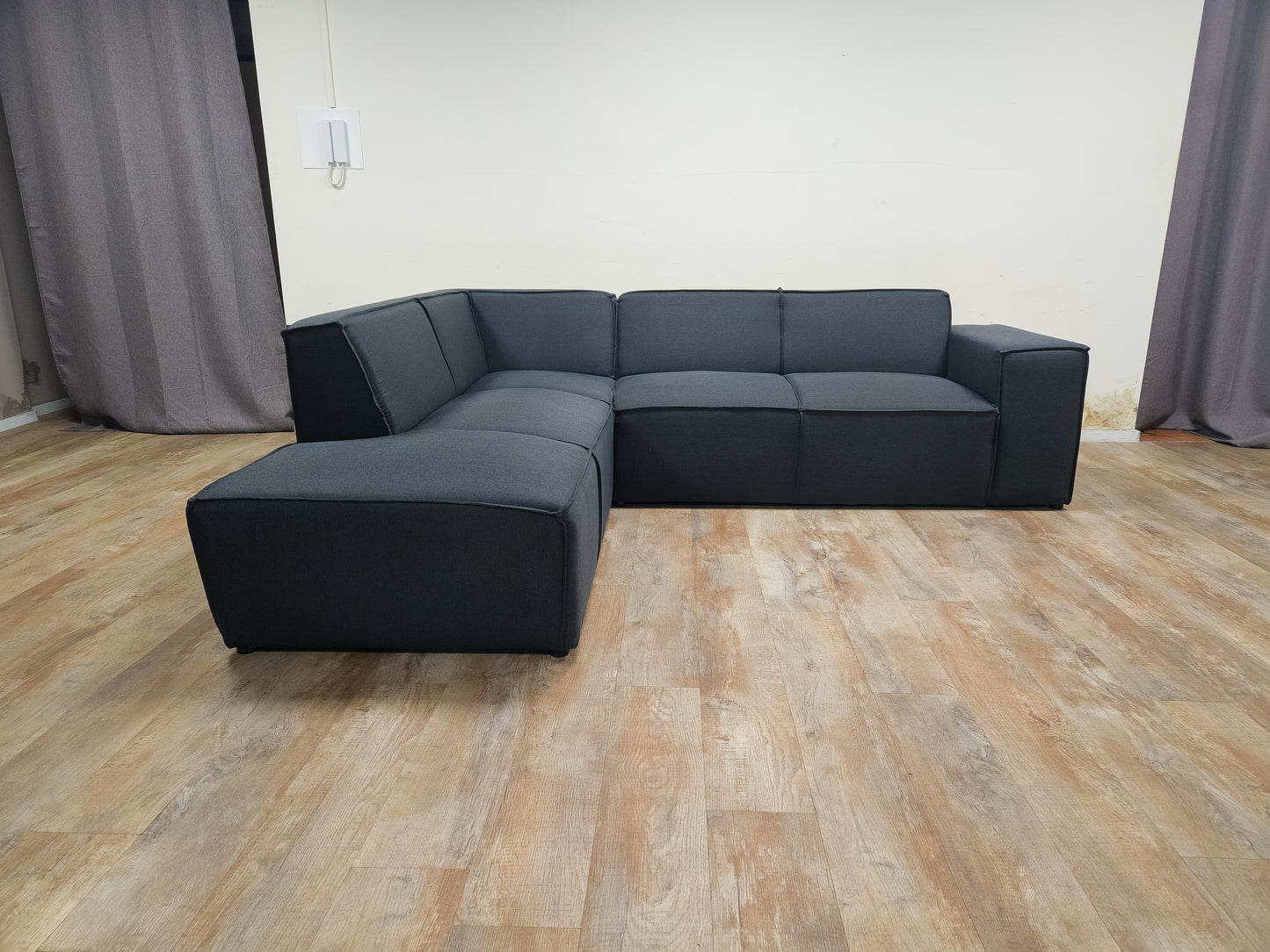 Zeer Mooi Antraciet Hoekbank - BanxteL - 2dehandse Bankstellen