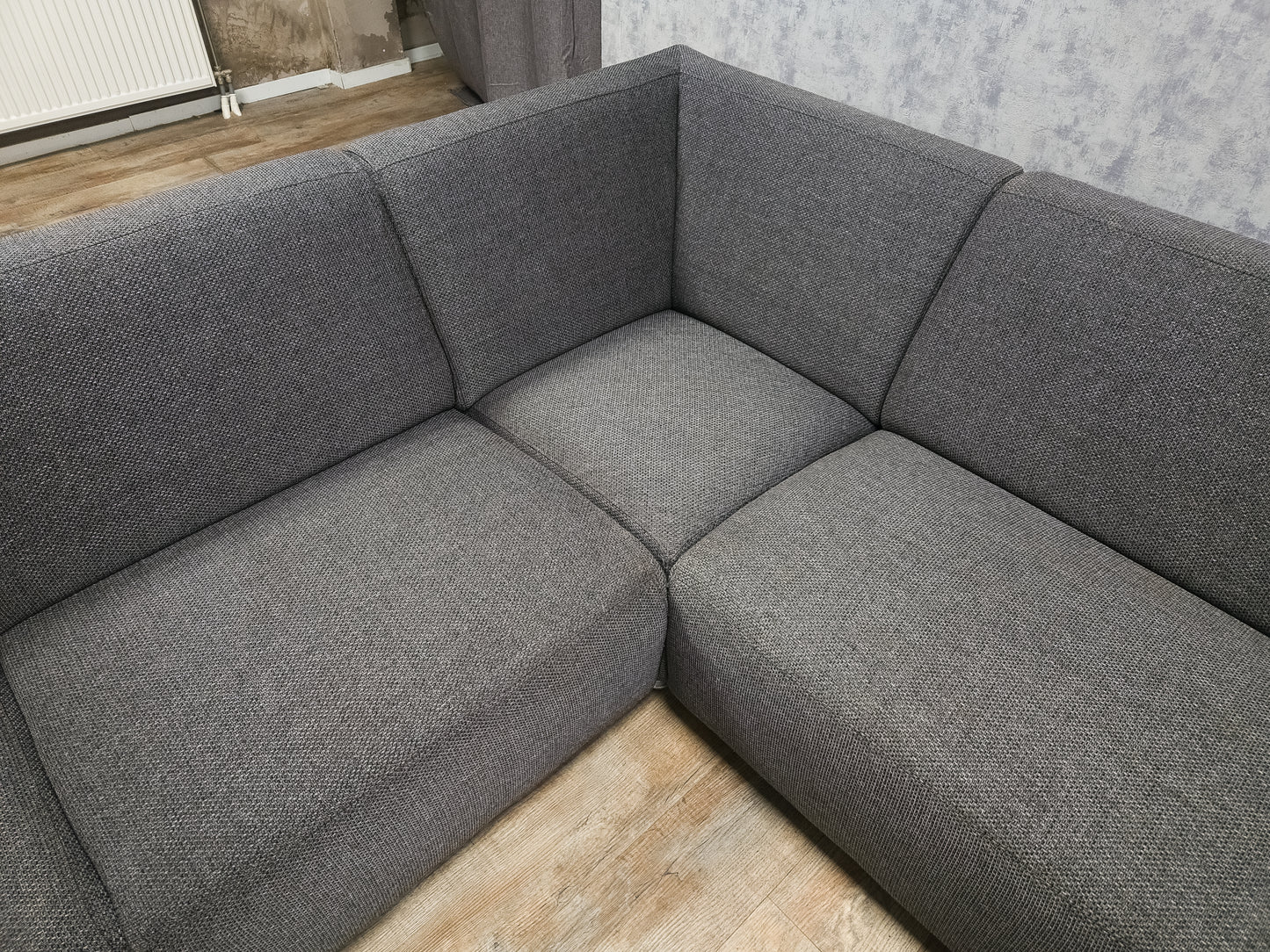 Z.G.A.N Grijs Hoekbank van PRONTO - BanxteL - 2dehandse Bankstellen