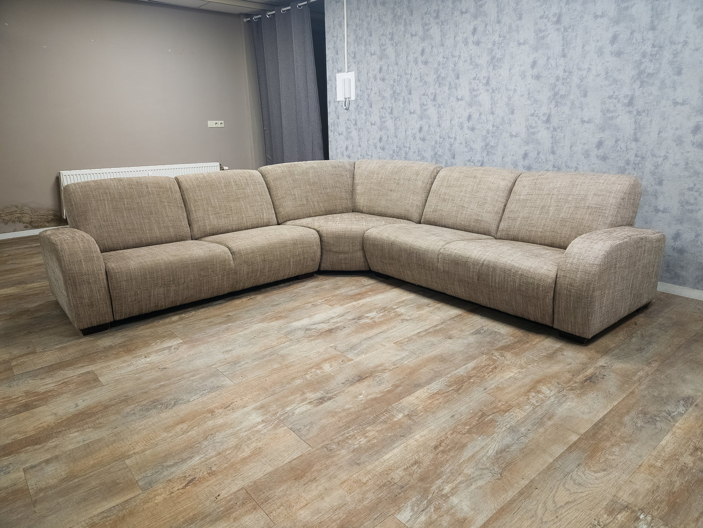 Mooi Groot Beige Hoekbank - BanxteL - 2dehandse Bankstellen