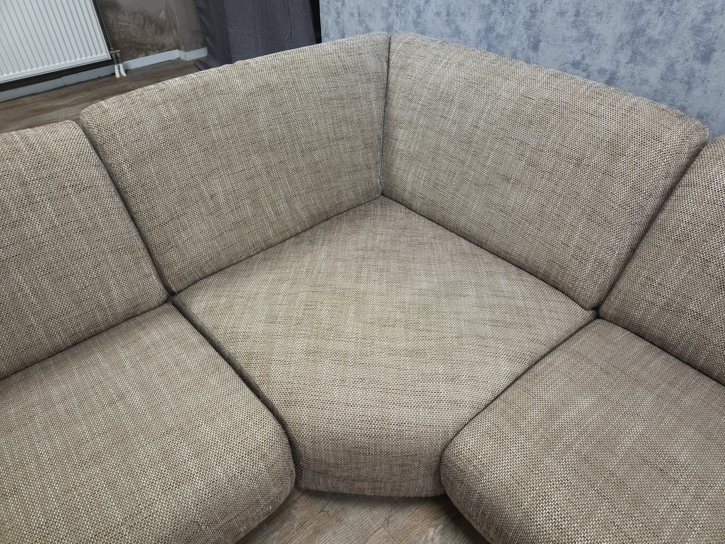 Mooi Groot Beige Hoekbank - BanxteL - 2dehandse Bankstellen