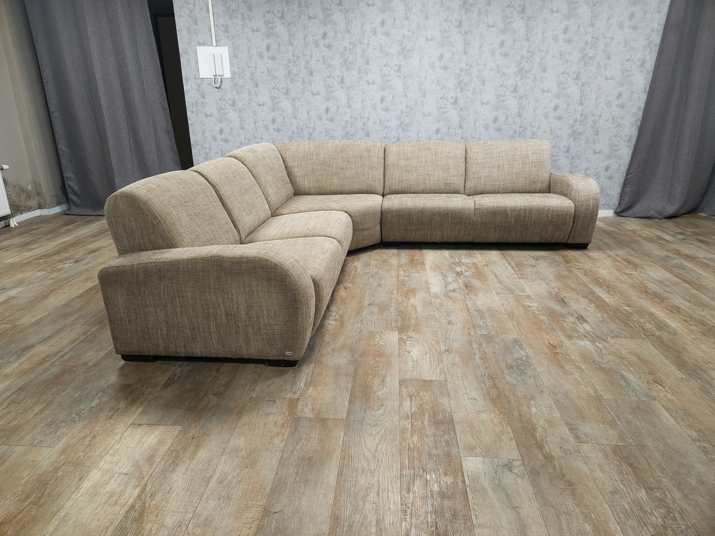 Mooi Groot Beige Hoekbank - BanxteL - 2dehandse Bankstellen