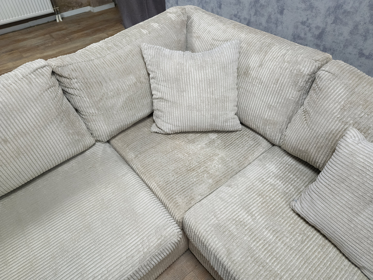 Mooi Groot Beige Ribstof Hoekbank