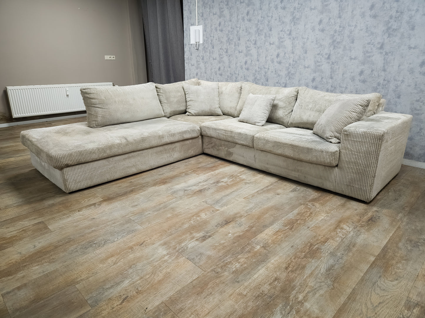 Mooi Groot Beige Ribstof Hoekbank