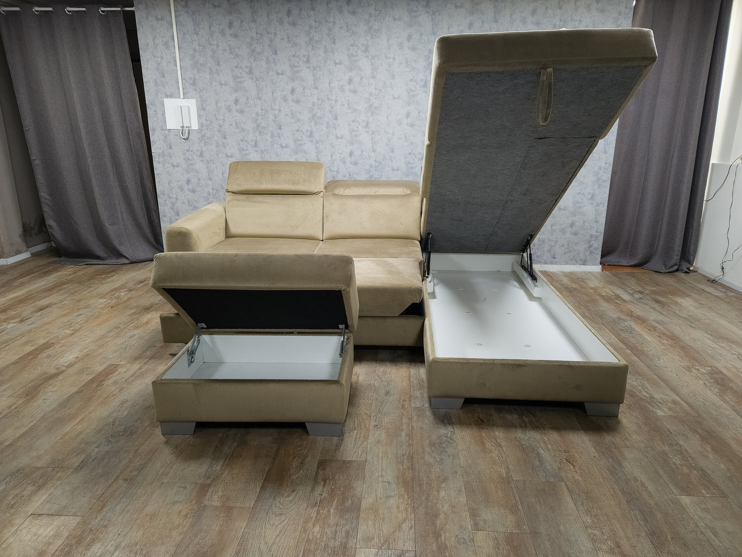 Z.G.A.N Taupe Velvet Multifunctionele Hoekbank - BanxteL - 2dehandse Bankstellen