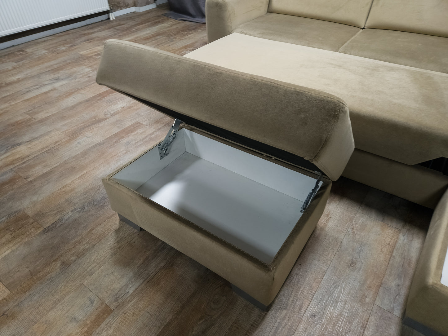 Z.G.A.N Taupe Velvet Multifunctionele Hoekbank - BanxteL - 2dehandse Bankstellen