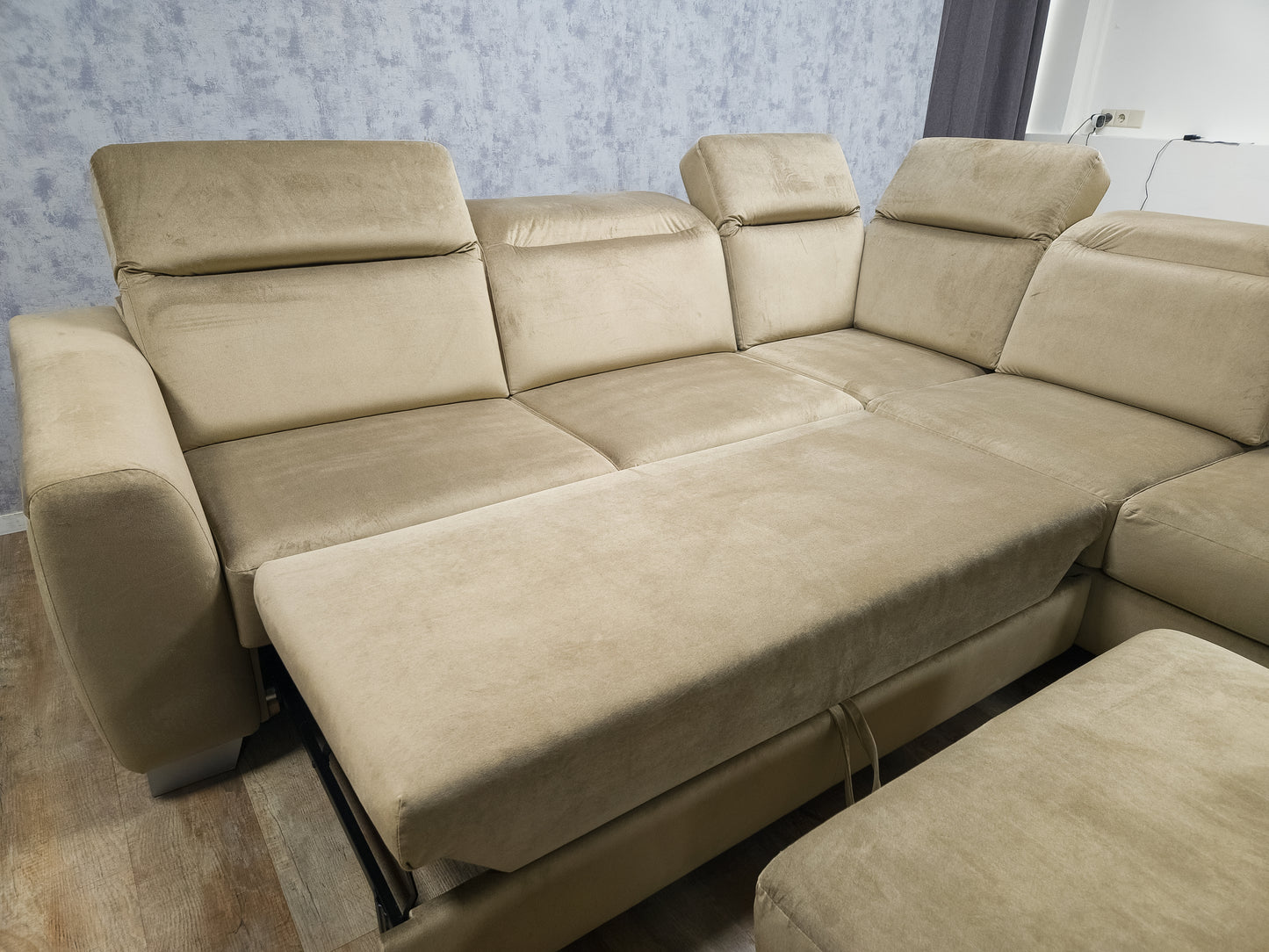 Z.G.A.N Taupe Velvet Multifunctionele Hoekbank - BanxteL - 2dehandse Bankstellen