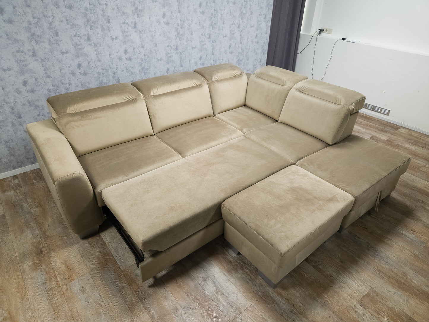 Z.G.A.N Taupe Velvet Multifunctionele Hoekbank - BanxteL - 2dehandse Bankstellen
