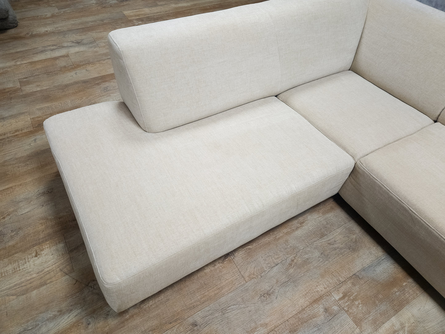 Zeer Mooi Beige Hoekbank