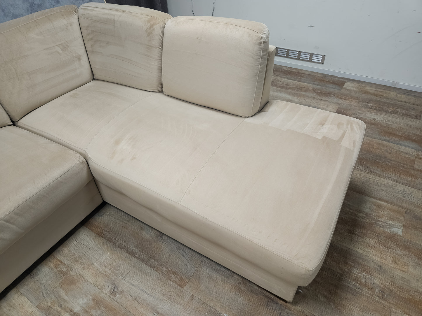 Zeer Mooi Nette Beige Velvet Hoekbank