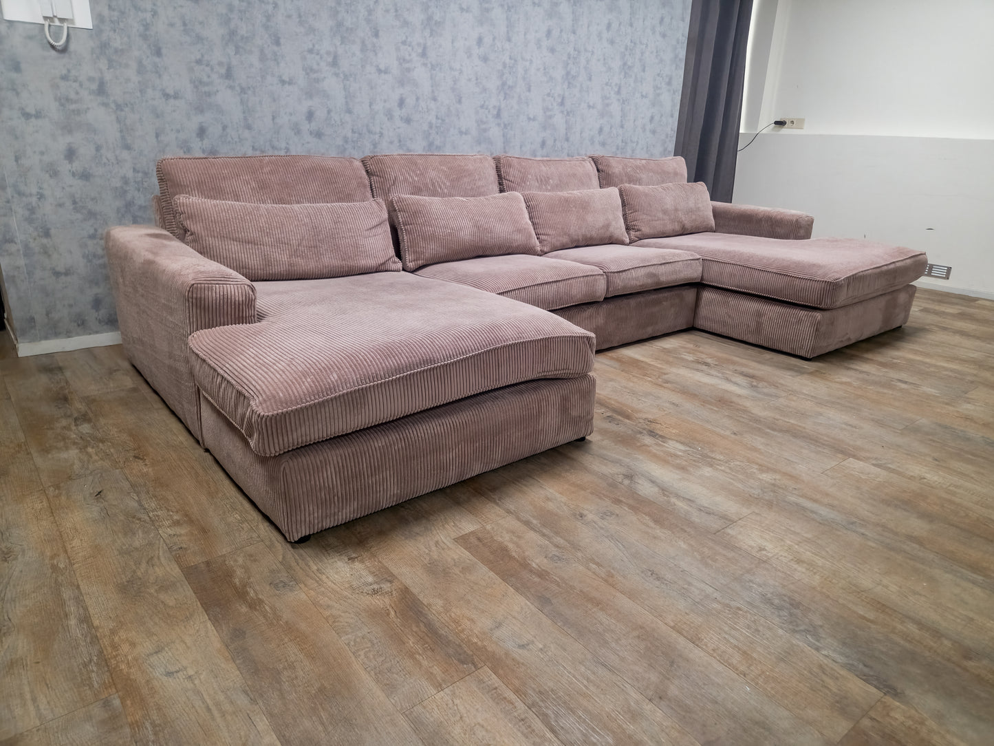 Z.G.A.N Roze Ribstof U Bankstel