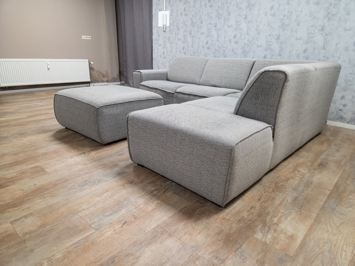 Mooi Grijs Hoekbank met Hocker