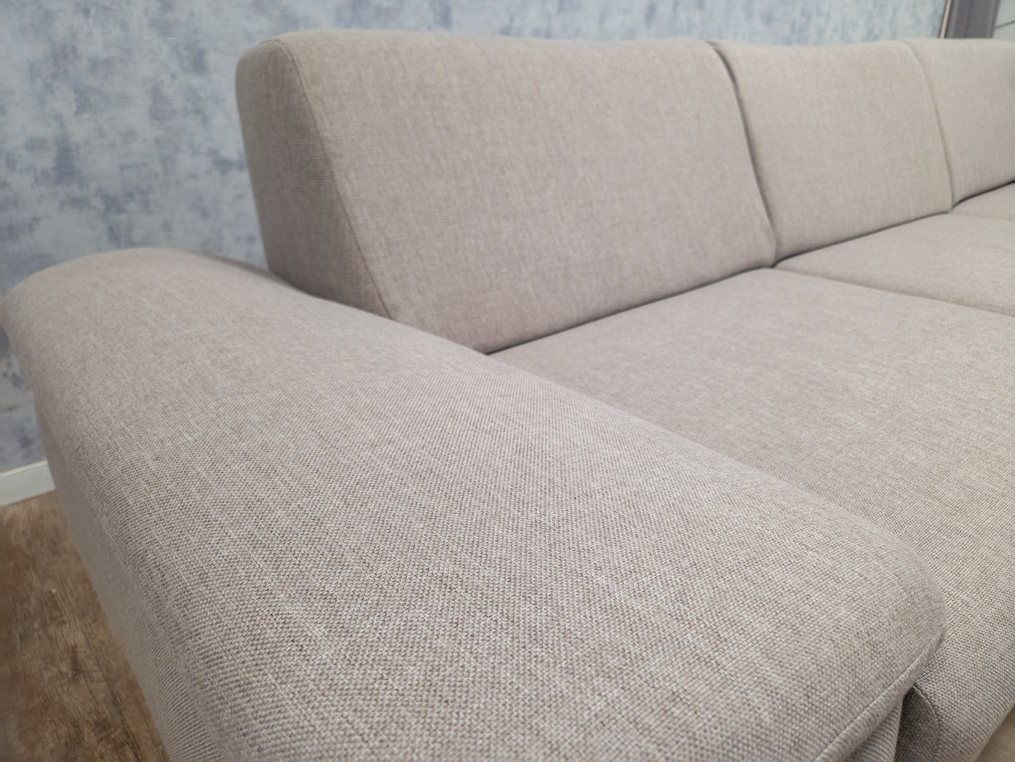 Prachtig Taupe Kleur Hoekbank