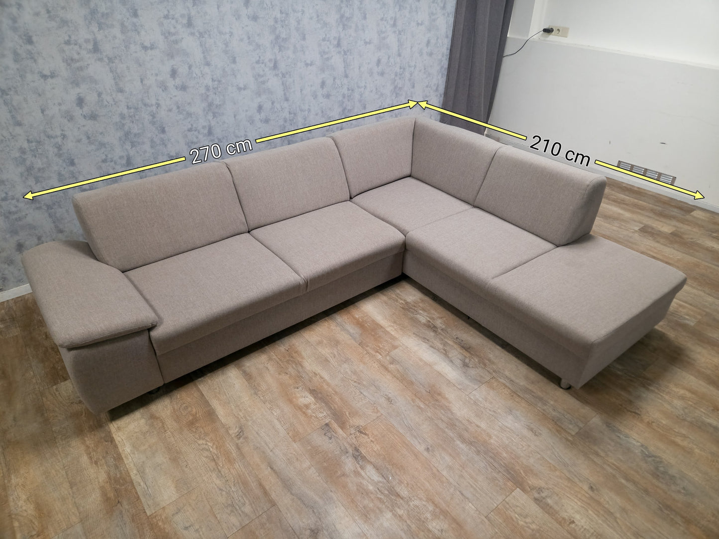 Prachtig Taupe Kleur Hoekbank