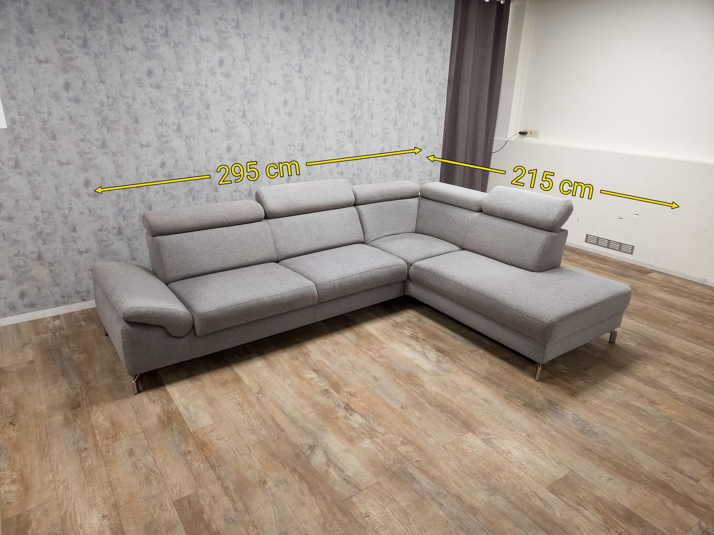 MONTEL Grijze Hoekbank met Verstelbare Hoofdsteunen