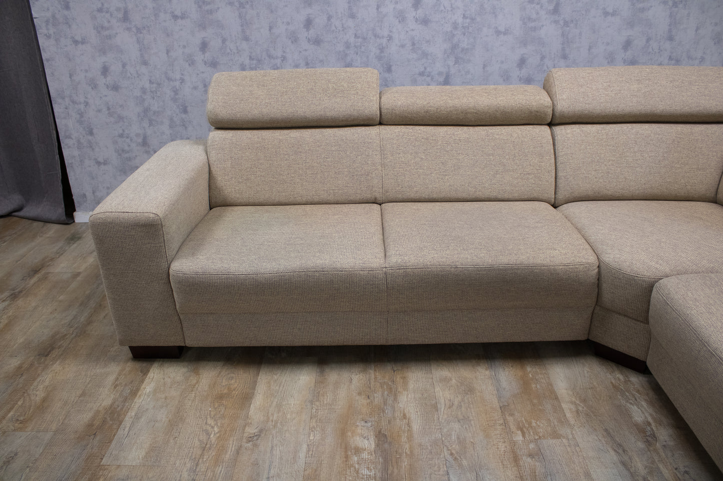 Mooie Groot Beige Hoekbank - BanxteL - 2dehandse Bankstellen