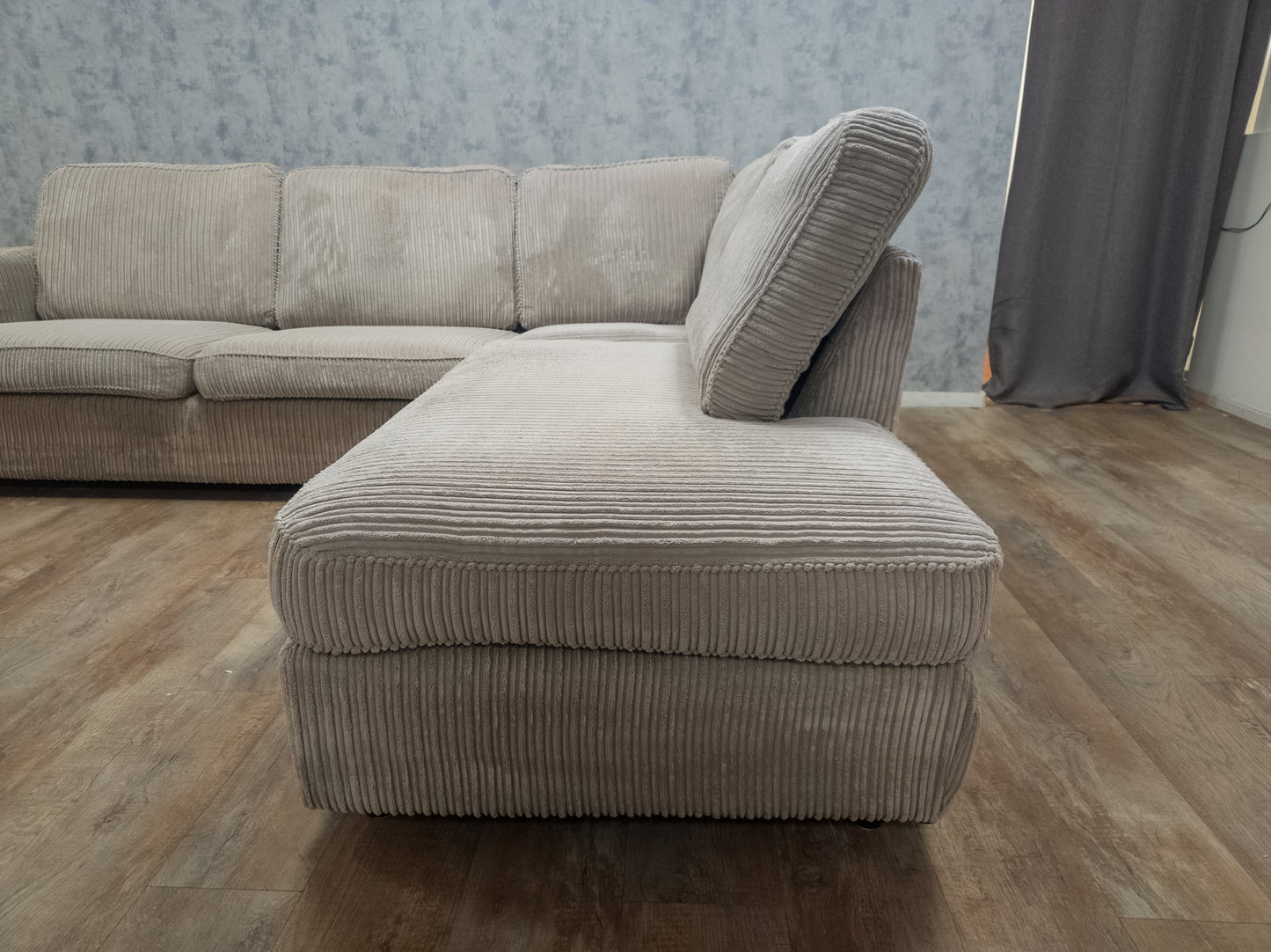 Zeer Mooi Beige RIBSTOF Hoekbank