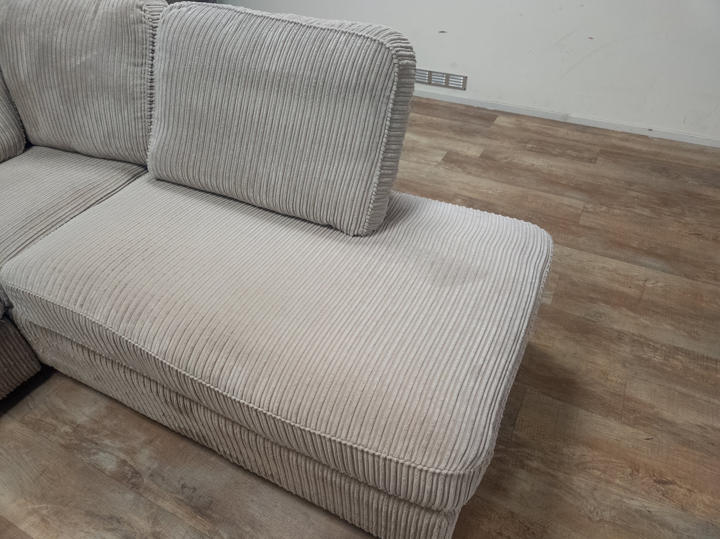 Zeer Mooi Beige RIBSTOF Hoekbank
