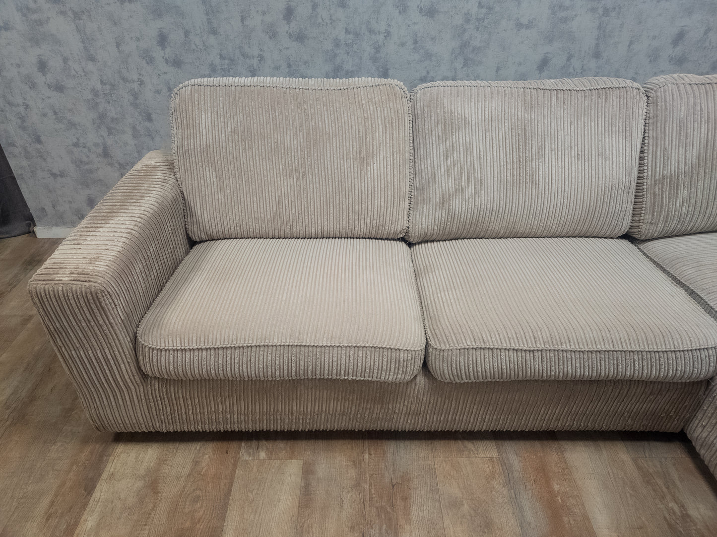 Zeer Mooi Beige RIBSTOF Hoekbank