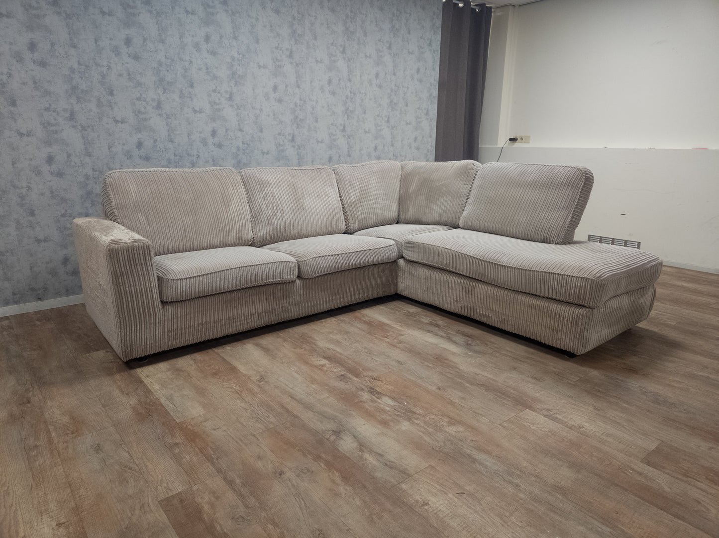 Zeer Mooi Beige RIBSTOF Hoekbank
