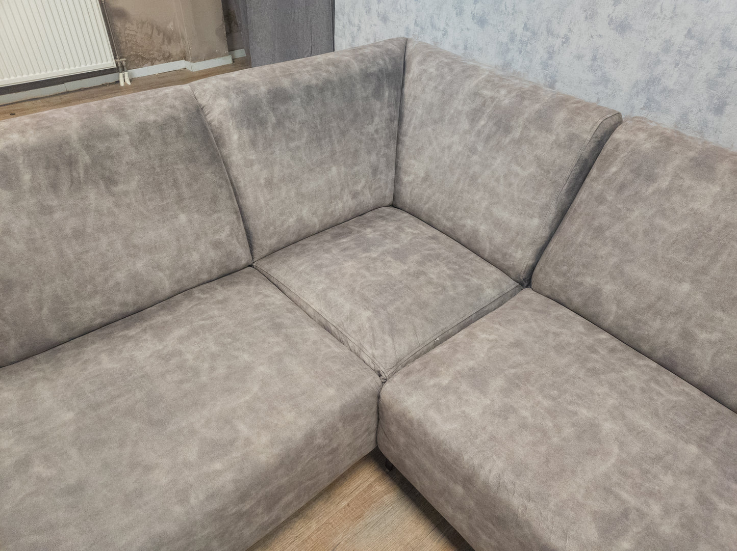 Mooie TAUPE Hoekbank