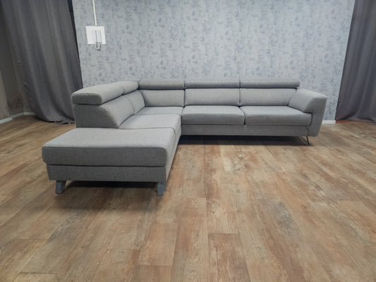 Mooi Groot Grijs Hoekbank van H&H - BanxteL - 2dehandse Bankstellen