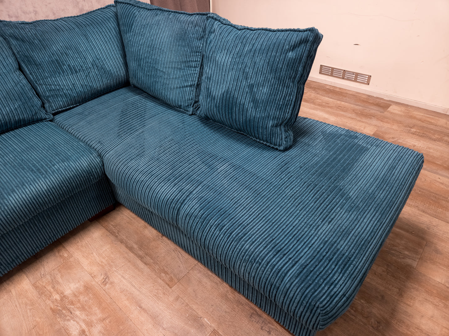 ZEER MOOI BLAUWE AQUA RIBSTOF U BANKSTEL