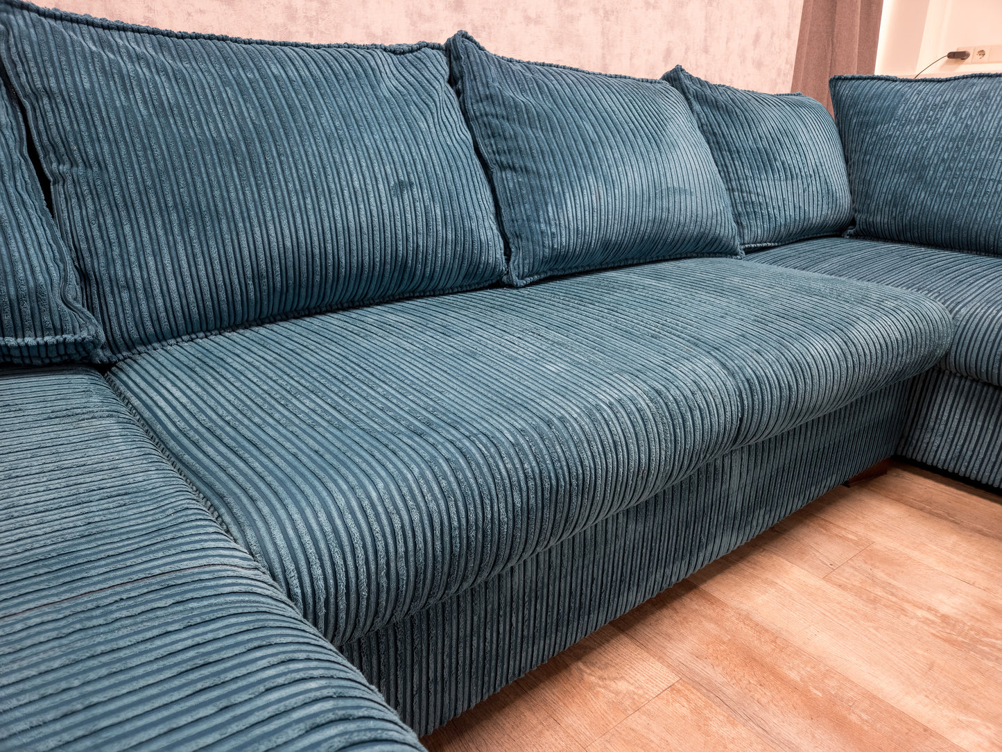 ZEER MOOI BLAUWE AQUA RIBSTOF U BANKSTEL