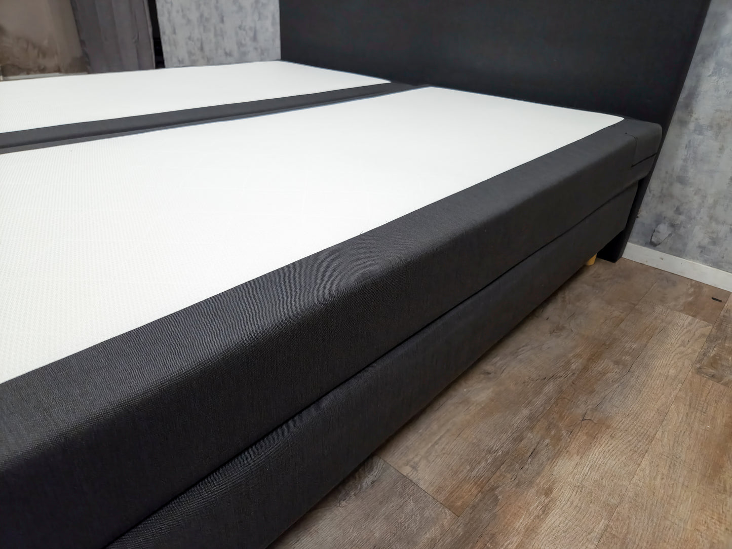 Zeer Mooi Antraciet Boxpring Bed | 180X200