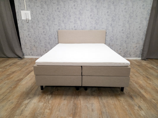 Zeer Mooi BEIGE Boxpring Bed met Topper | 160X200