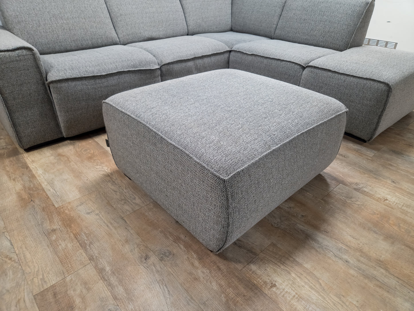 Mooi Grijs Hoekbank met Hocker