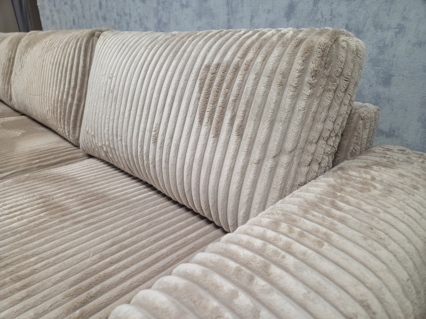 NIEUWE Taupe RIBSTOF Hoekbank