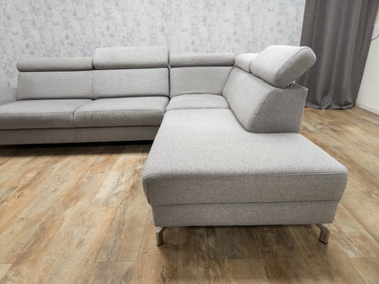 MONTEL Grijze Hoekbank met Verstelbare Hoofdsteunen