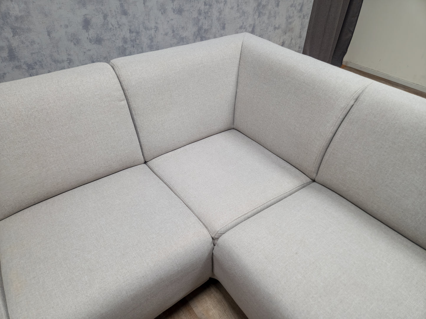 Wit HoekBank (2e Hands) – Luxe Comfort & Modern Design