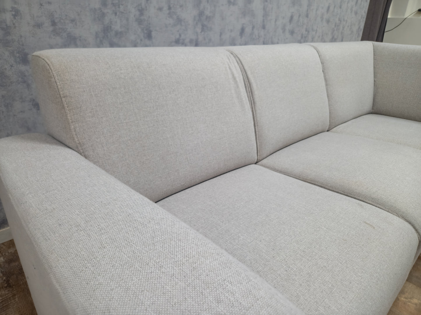 Wit HoekBank (2e Hands) – Luxe Comfort & Modern Design