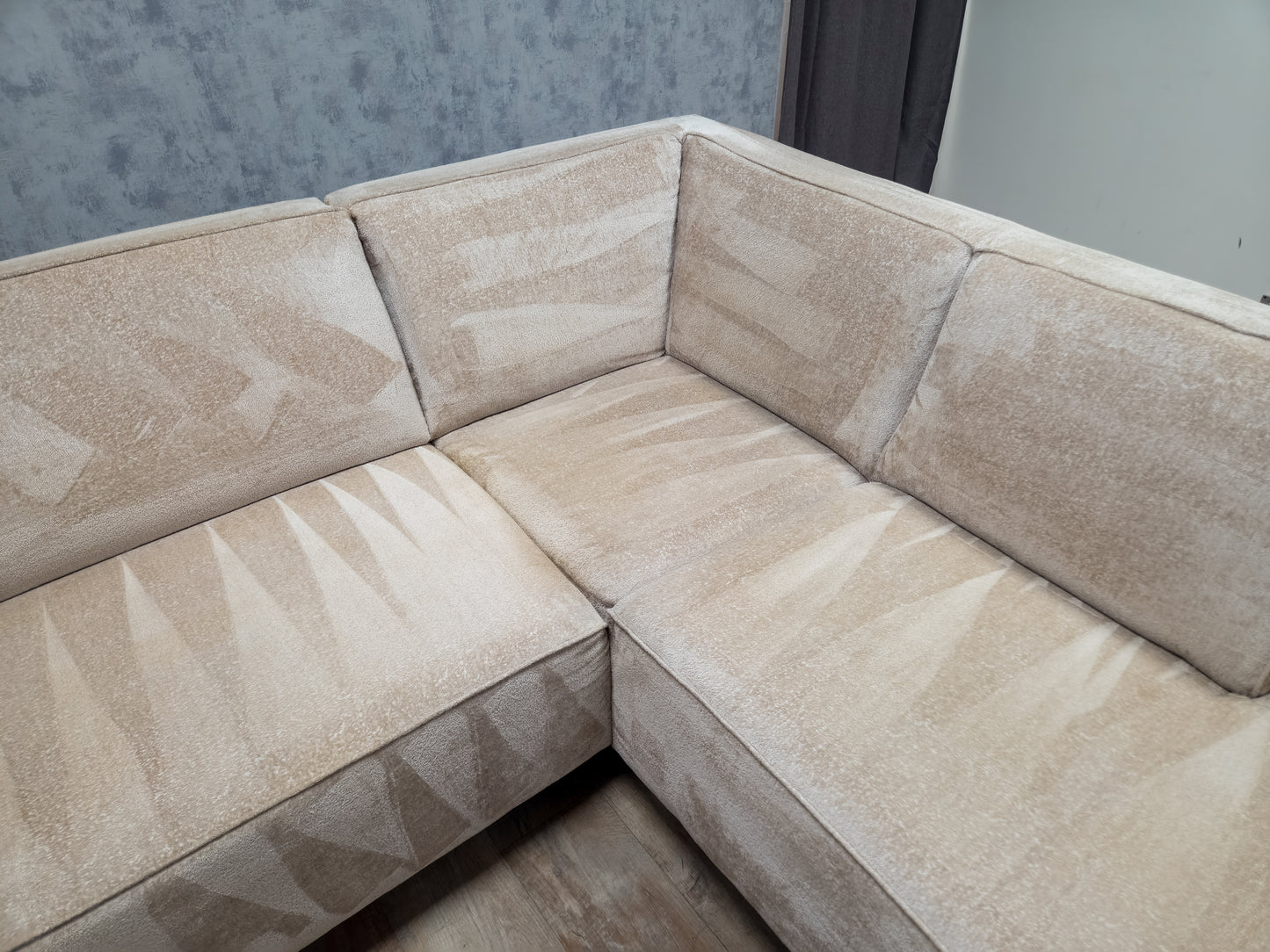 Groot Beige Hoekbank – Elegant Design met Luxe Zitcomfort