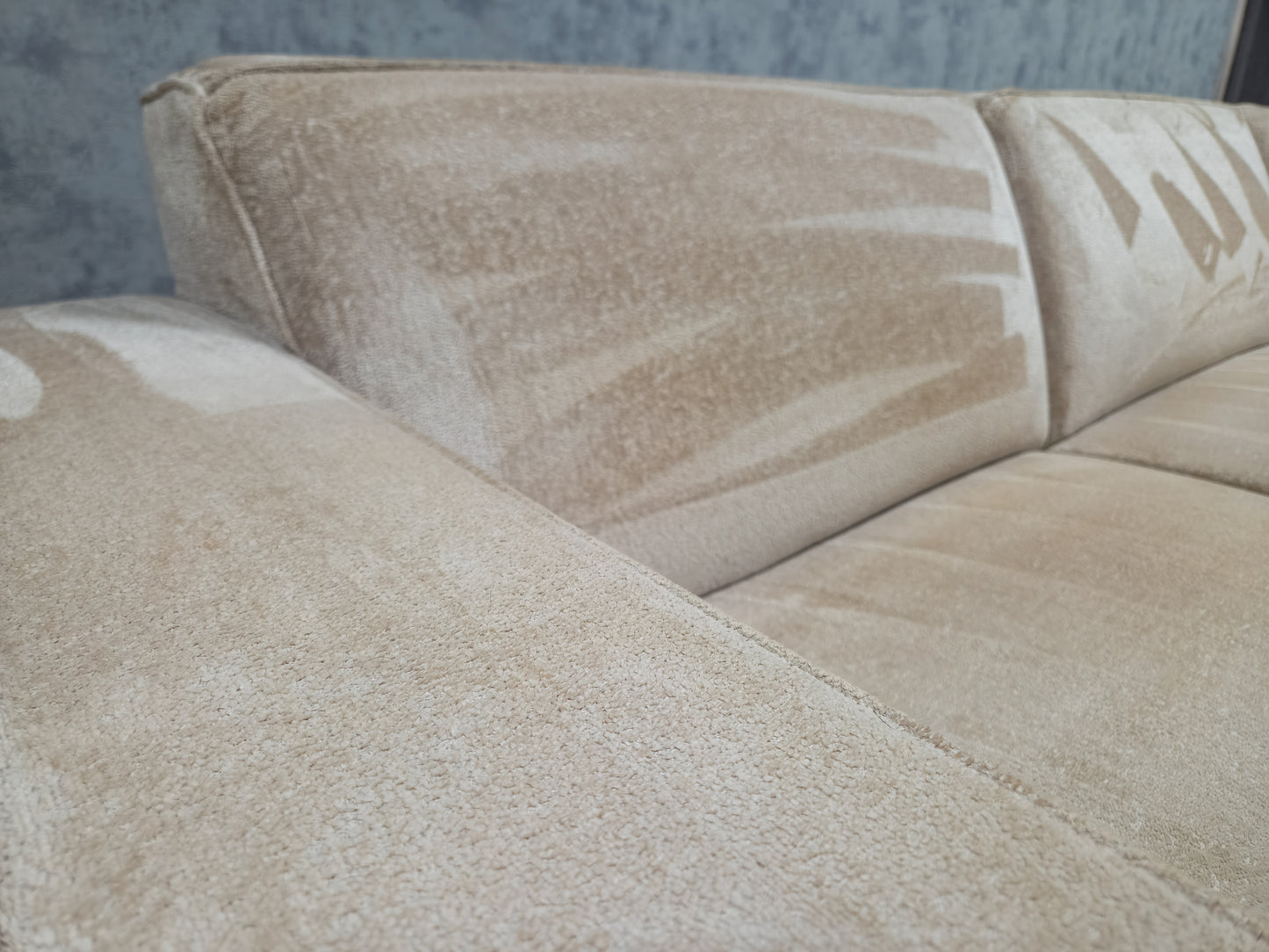 Groot Beige Hoekbank – Elegant Design met Luxe Zitcomfort