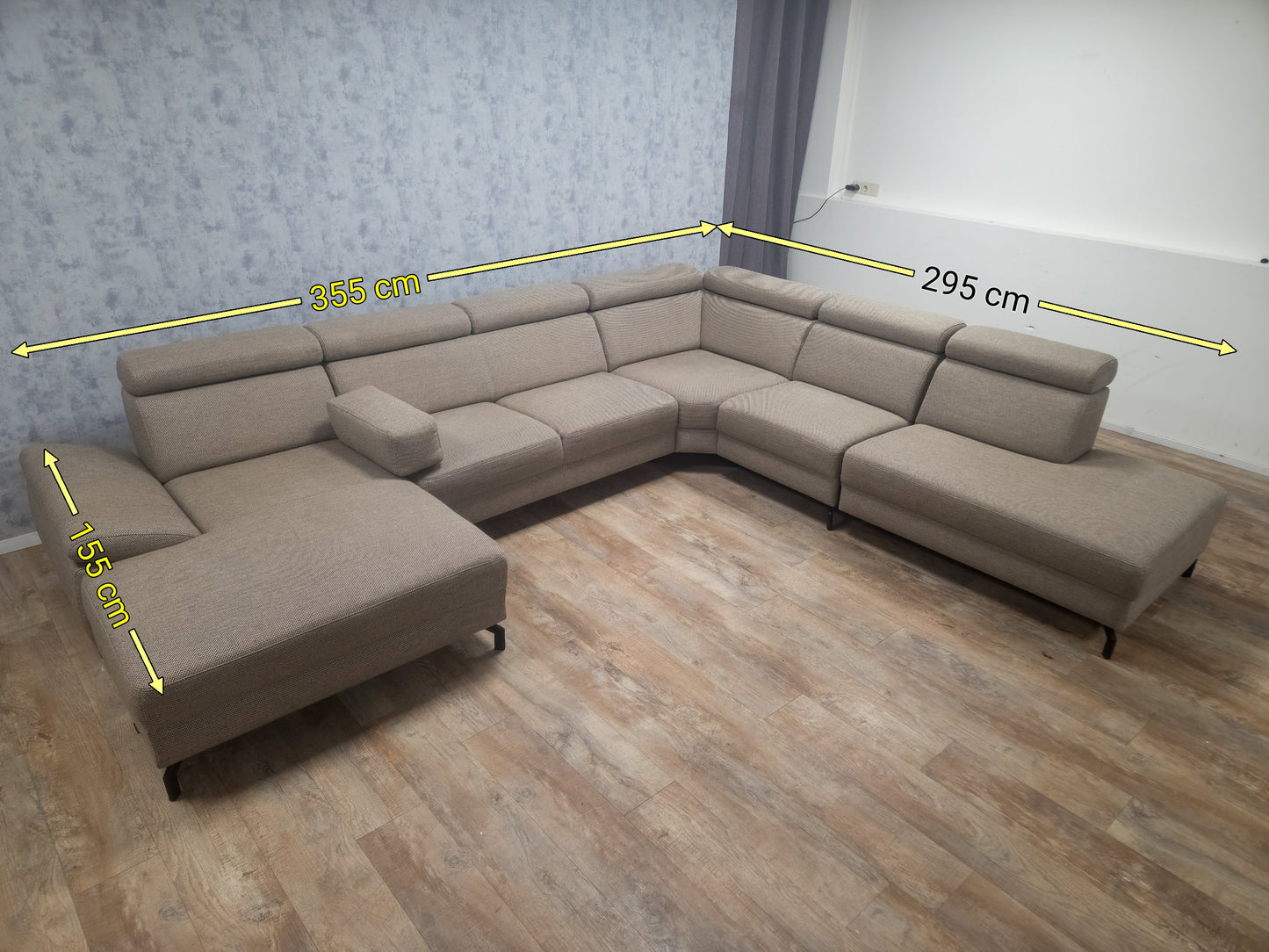 Luxe XXL Grote Beige MONTEL U-Bankstel – Design & Verstelbare Hoofdsteunen