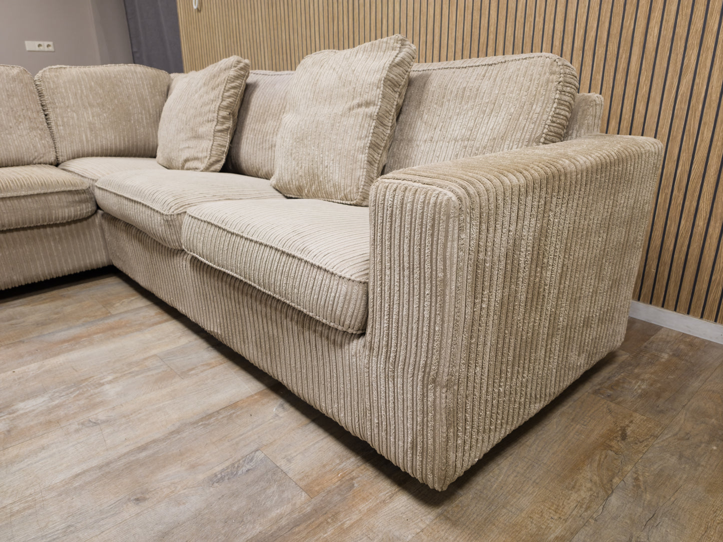 PRACHTIGE BEIGE RIBSTOF Hoekbank - NIEUWSTAAT !!!