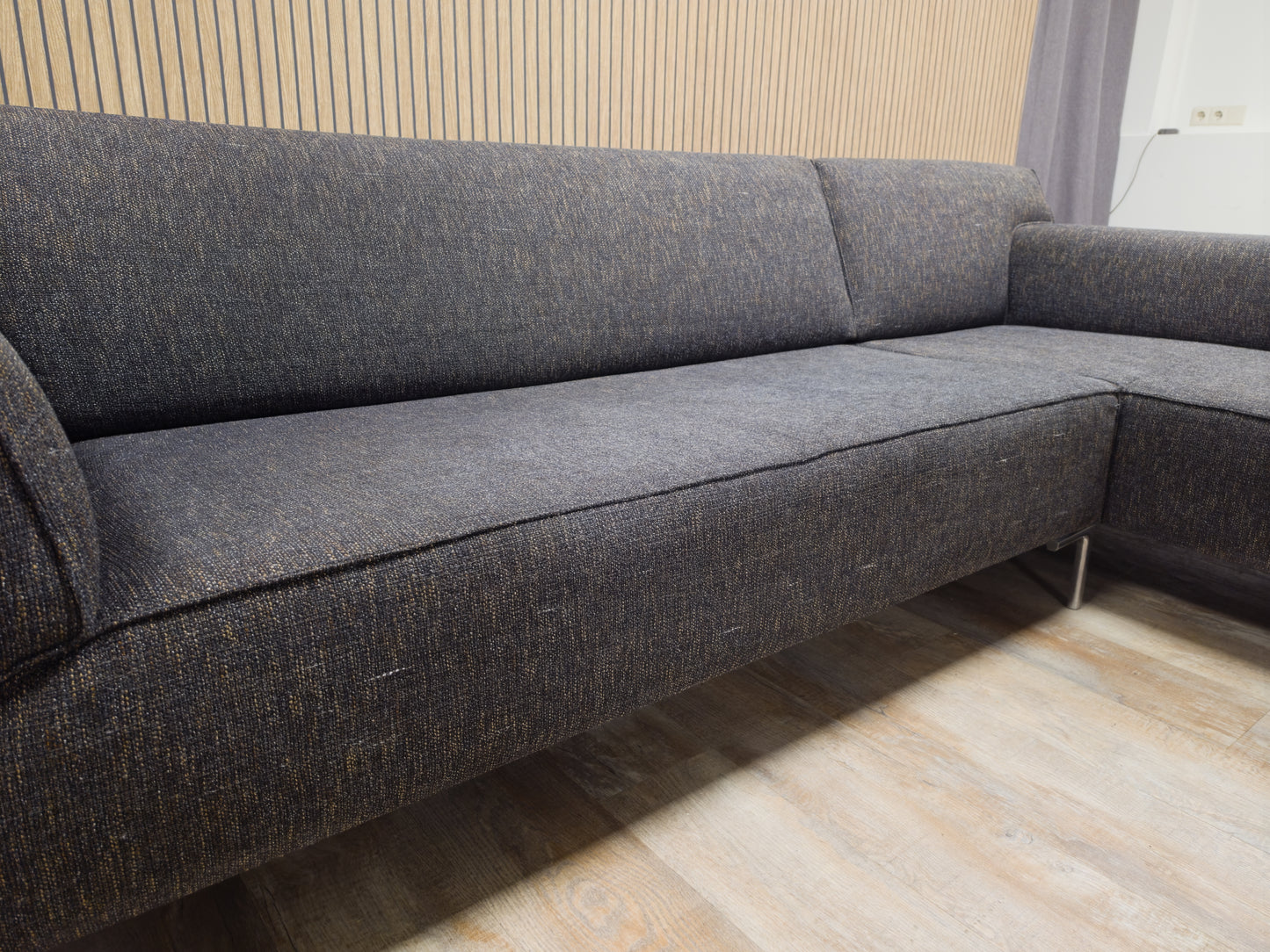 Zeer Mooie BRUIN ANTRACIET Hoekbank van DESIGN ON STOCK BLOQ