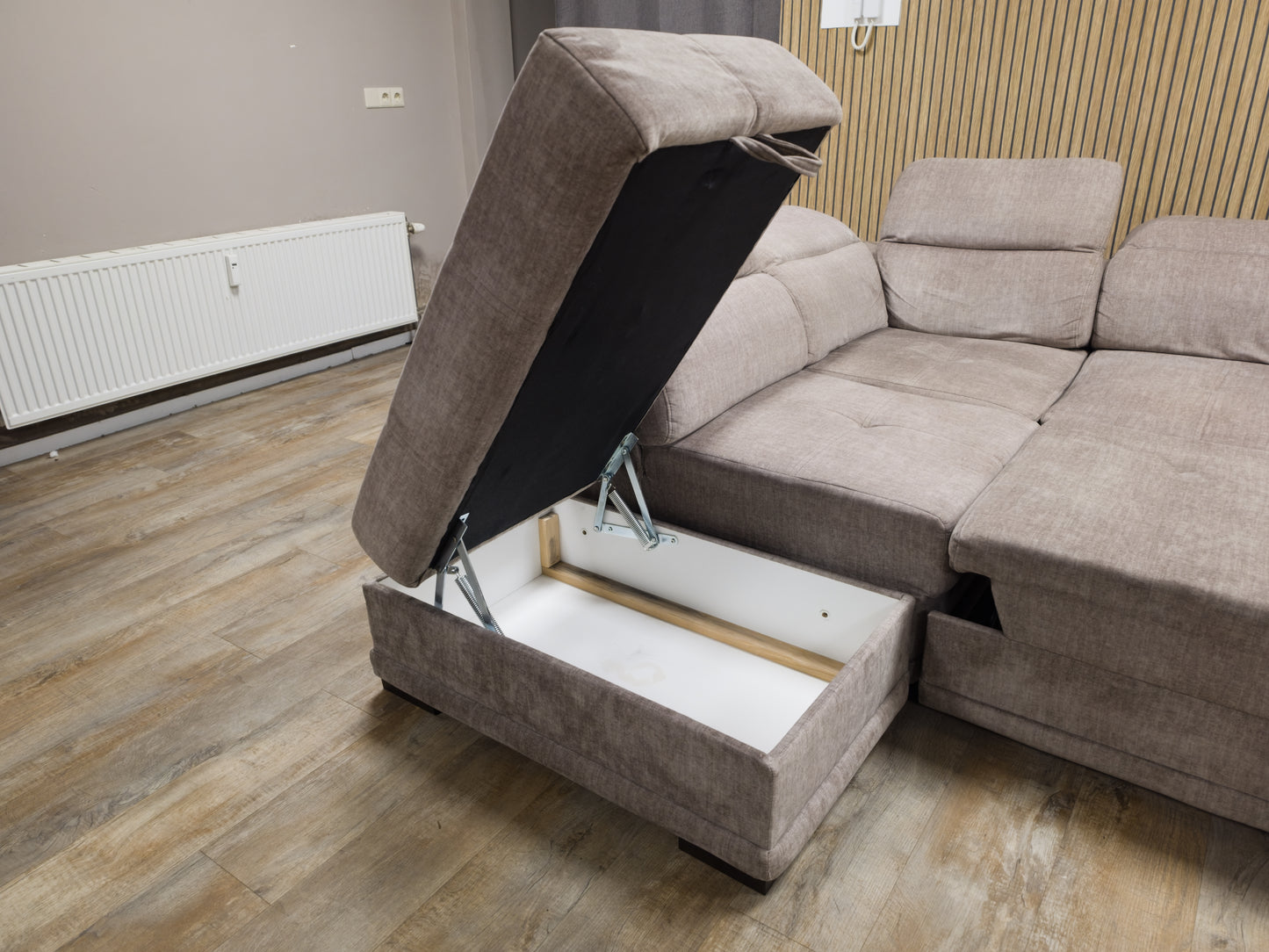 Zeer Mooi Groot Taupe Velvet Hoekbank met Slaapfunctie