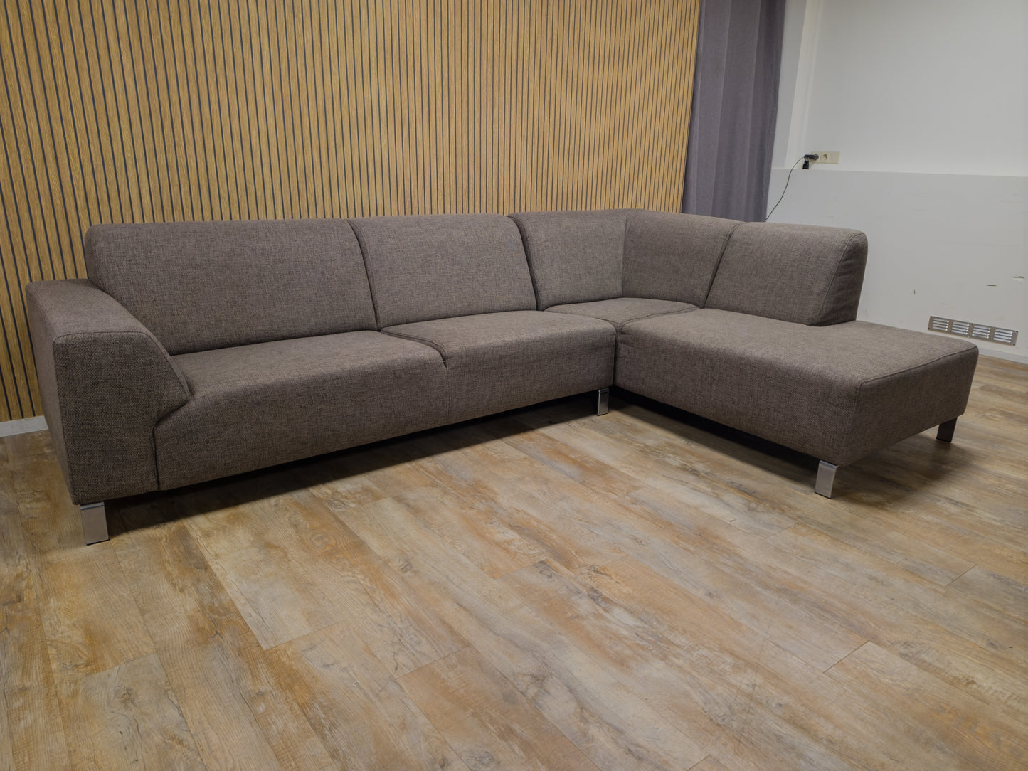 Zeer Mooi Taupe Kleur Hoekbank