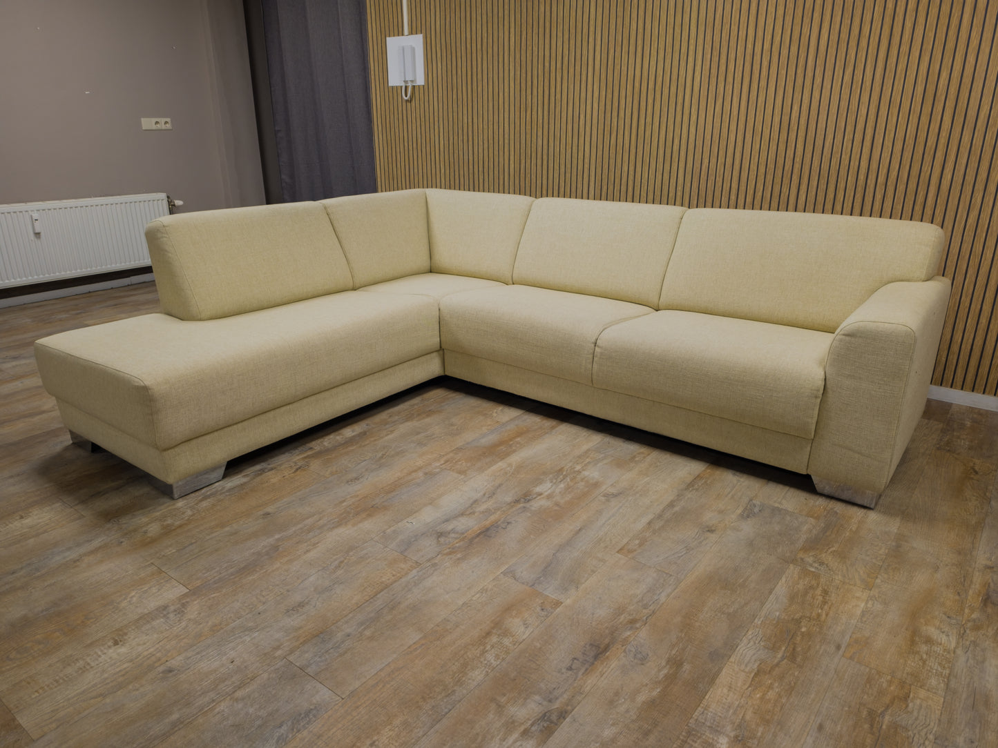 Zeer Mooi Creme Kleur Hoekbank