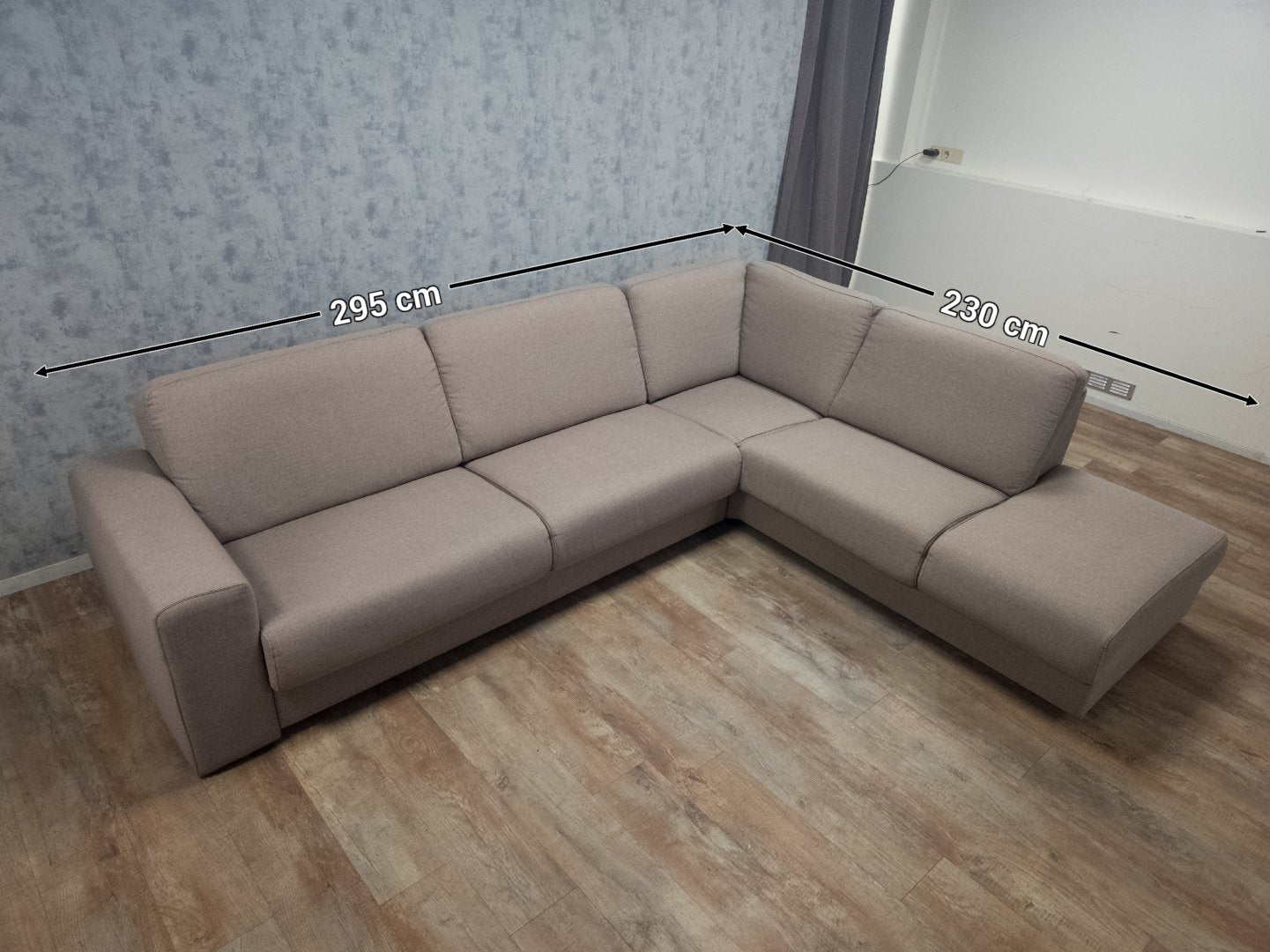 Zeer Mooi Licht Taupe Hoekbank van H&H